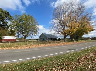 1395 Hogan Rd, Burns, TN 37029