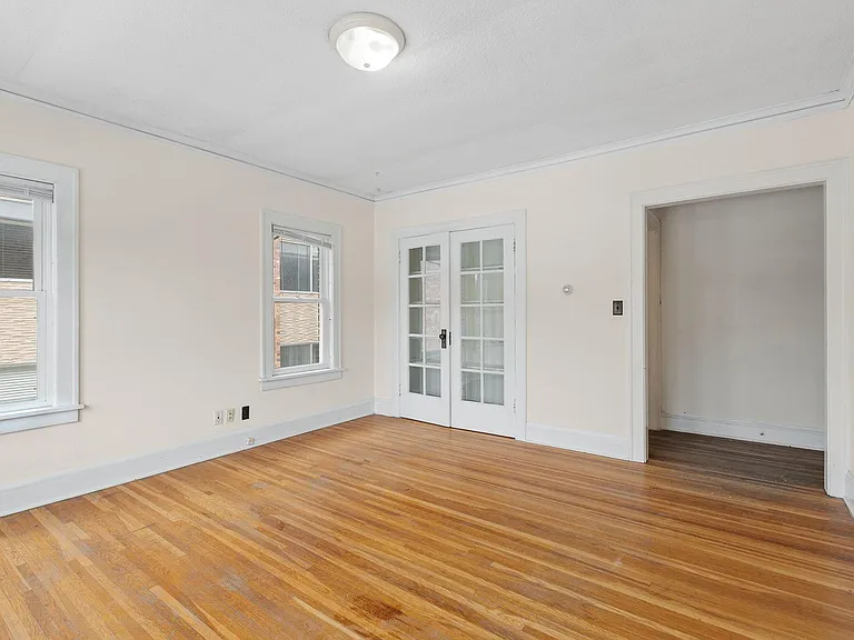 Emmerson Terrace Apartments — Photo 5