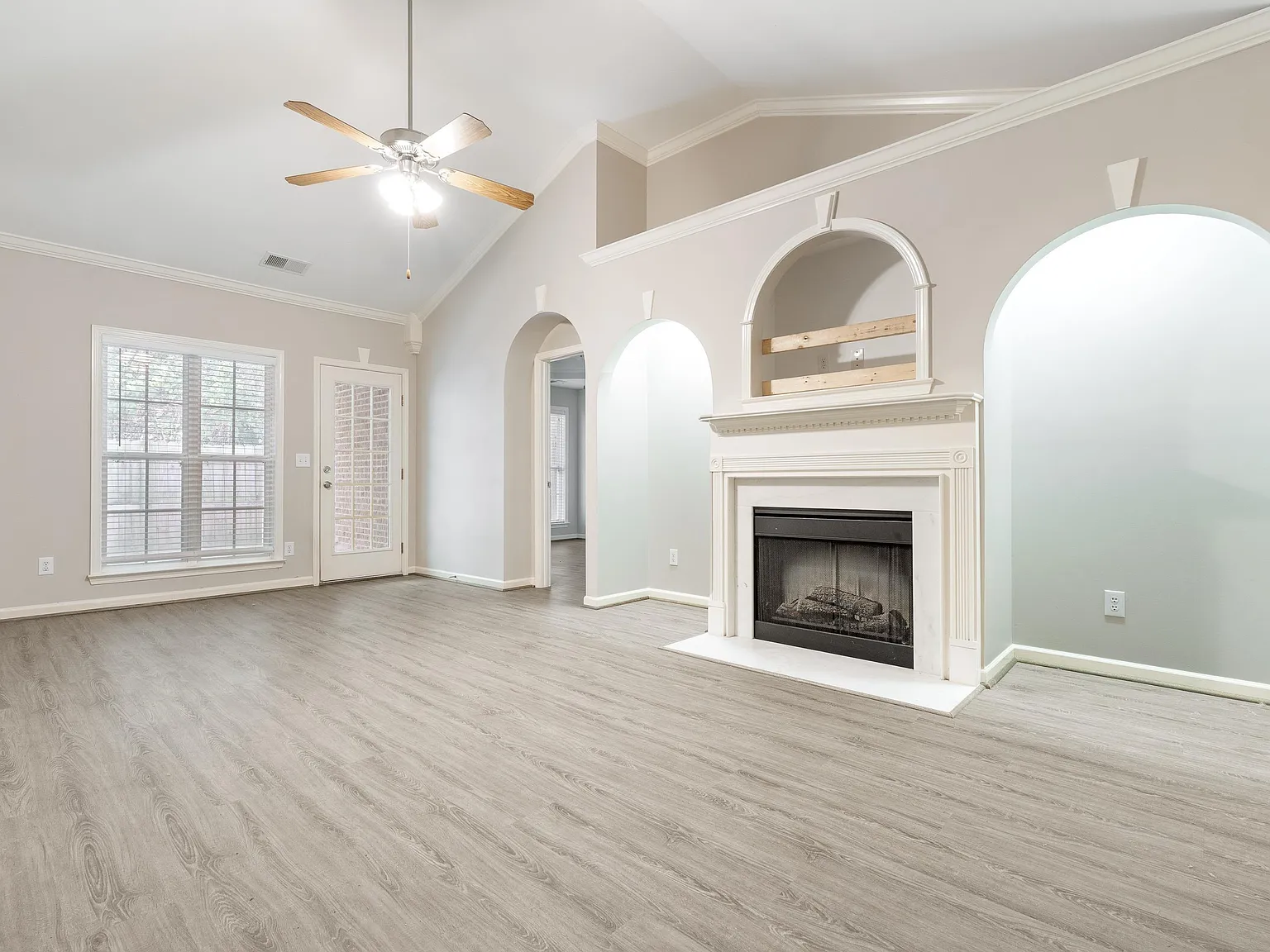 2 bed, 2.0 bath, 1358 sqft, $1,700 — Photo 4