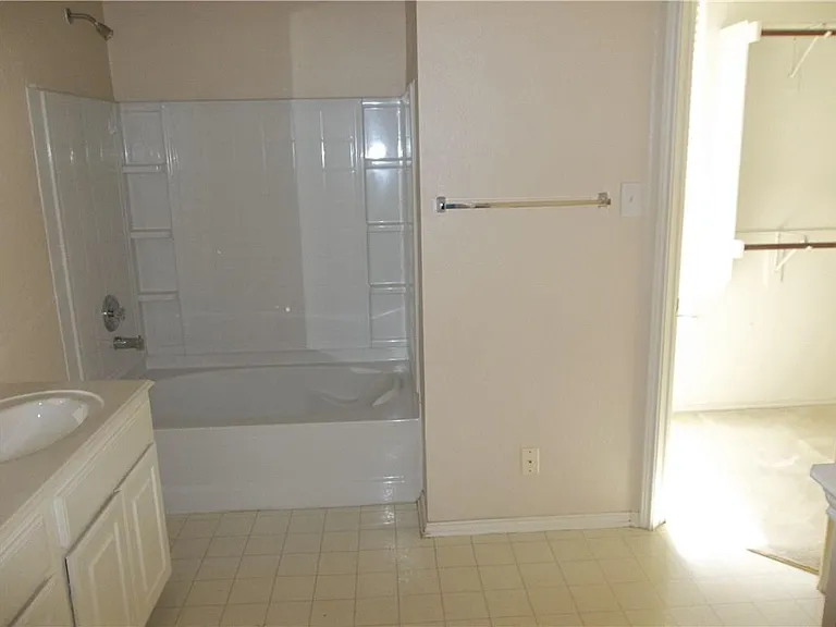 2820 Deer Ridge Dr — Photo 10