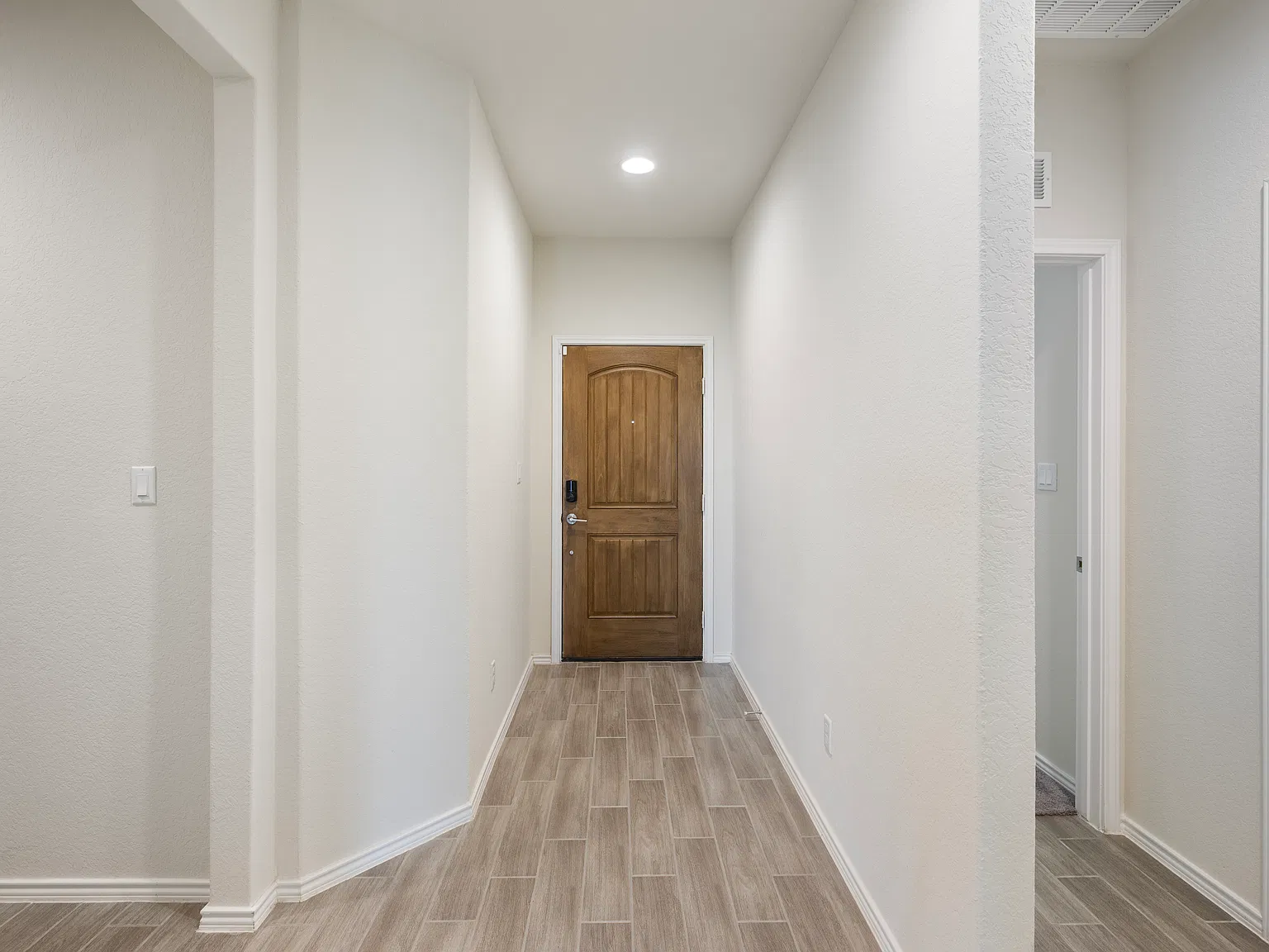 3 bed, 1760 sqft, $1,950 — Photo 3