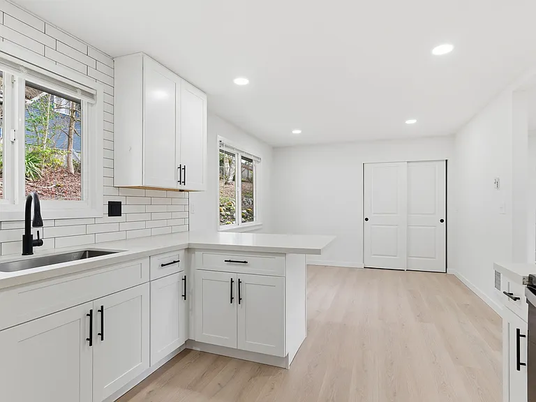 5801 S Cushman Ave #1 — Photo 6