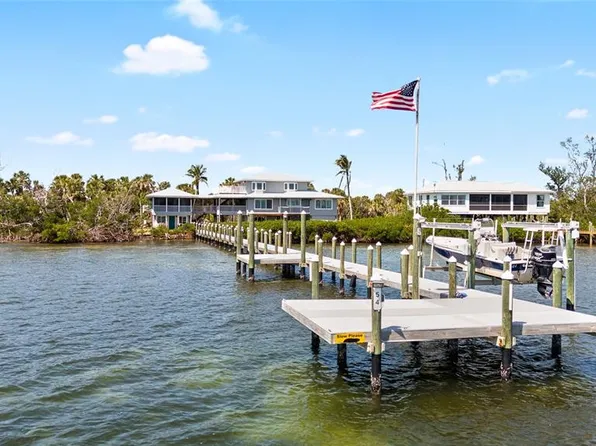 9048 Wharf Ave, Placida, FL 33946