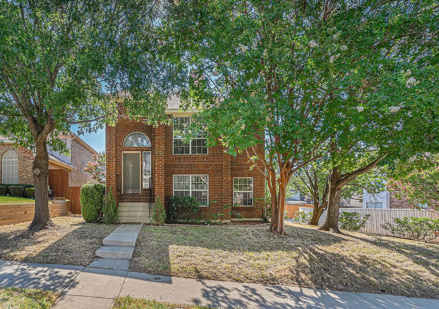 Charming 2-Story in Coppell — Photo 4