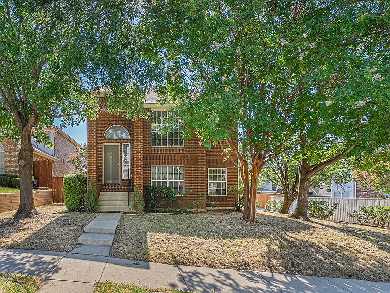 588 Lake Forest Dr — Photo 4