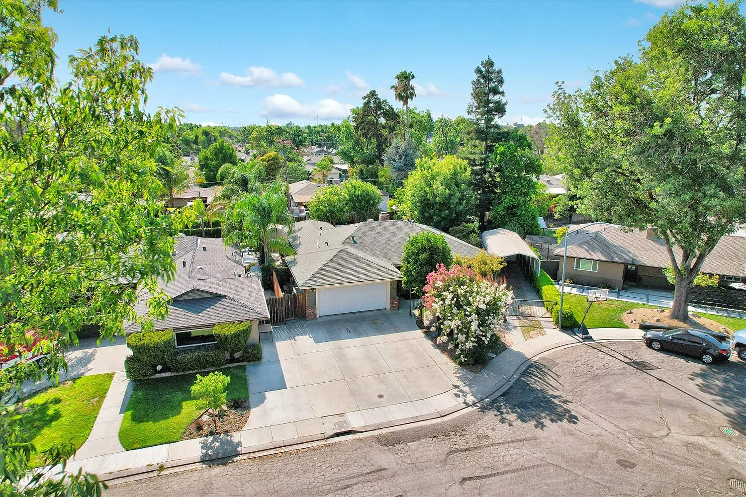 2025 La Villa Rose Ct photo 1
