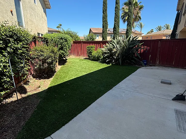 4417 Lakeview Ct — Photo 34
