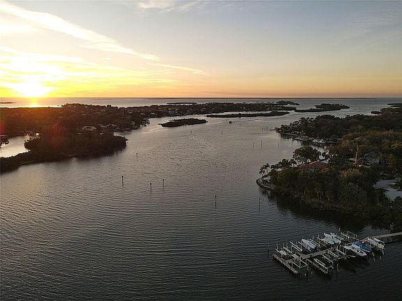 4th image of 1600 Meyers Cove Dr