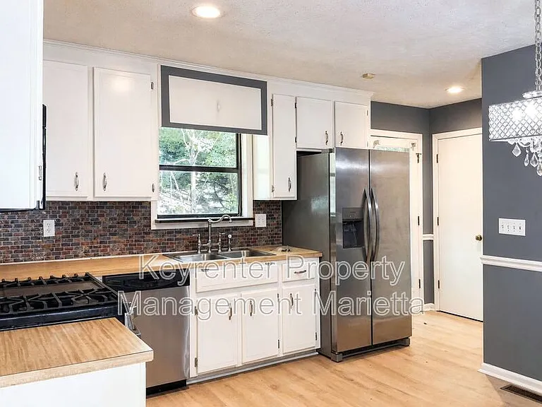 5088 Ravenwood Dr — Photo 11