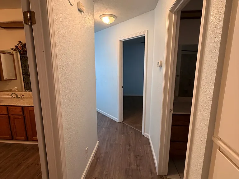 844 N Suzanne Ct — Photo 16