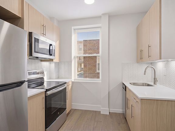 3rd image of 16-40 Queensberry St #36-11
