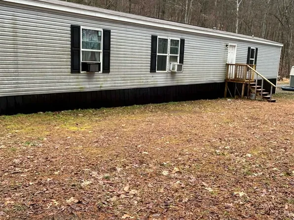 299 Foxstone Dr, Buckhannon, WV 26201