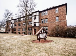 4 S Lincoln Ave APT 2D, Park Ridge, IL 60068