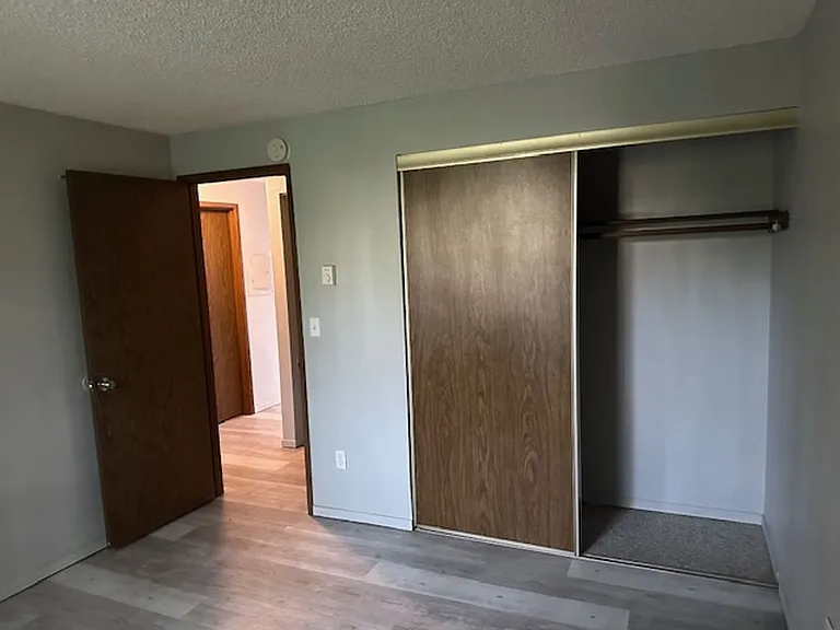 2910-2920 SW Dolph Ct — Photo 13
