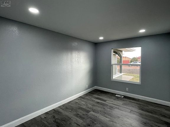5th image of 1511 W Caida Del Sol Dr