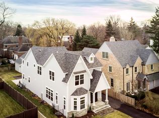 160 Harbor St, Glencoe, IL 60022