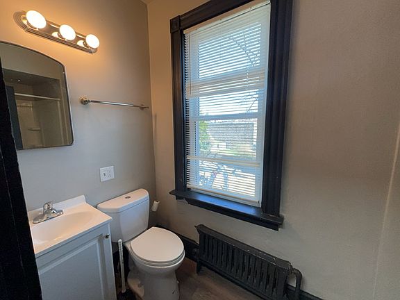 2nd image of 19 S Ann St APT 4