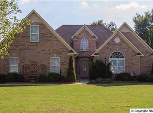 129 SE Deerfield Dr, Decatur, AL 35603