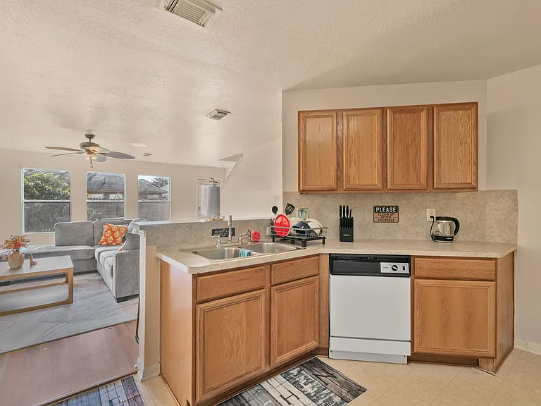 7242 Fox Hall Ln #1 — Photo 6