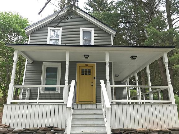 3rd image of 53 Franklin St