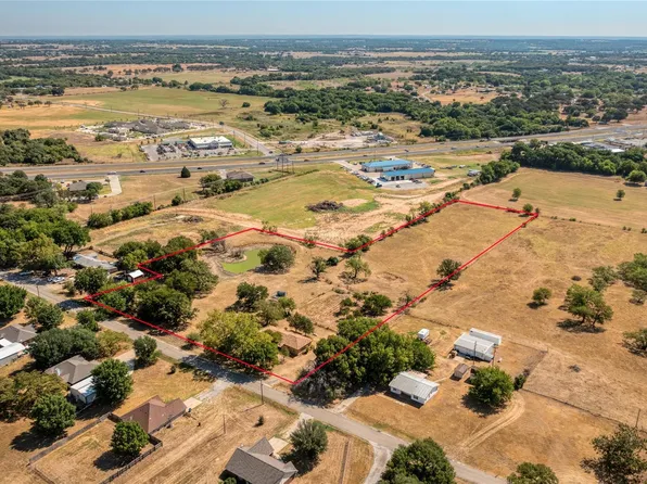 301 Highland Rd, Springtown, TX 76082