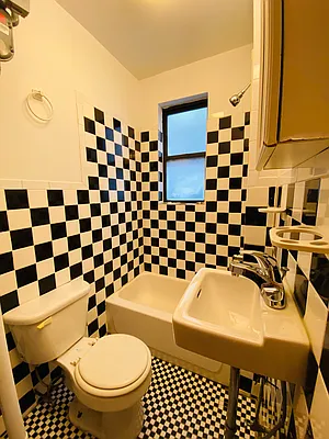 Rented by Crosstown Apartments NYC | media 41