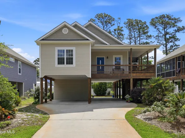 332 NE 52nd Street, Oak Island, NC 28465