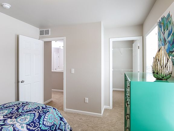 4th image of 3253 Hill Hollow Ln