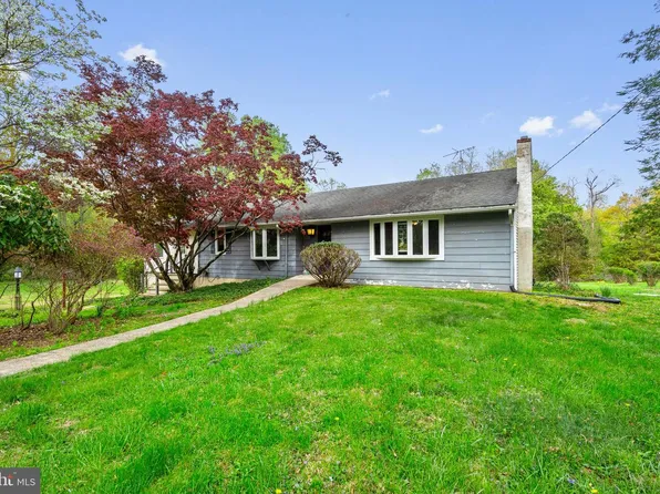 105 Spring Ave, Holland, PA 18966