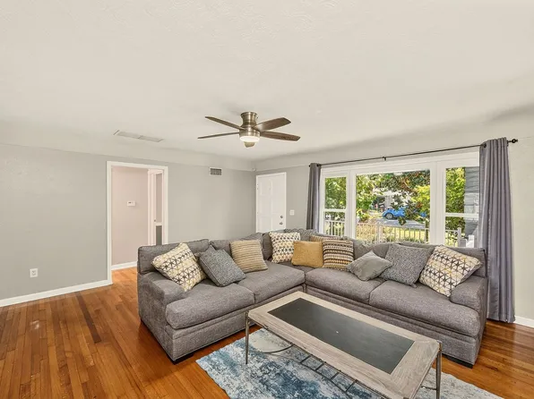 100 N Arcturas Ave, Clearwater, FL 33765
