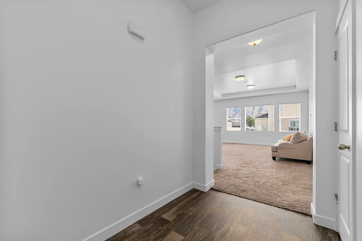 6 bed, 3446 sqft, $3,400 — Photo 3