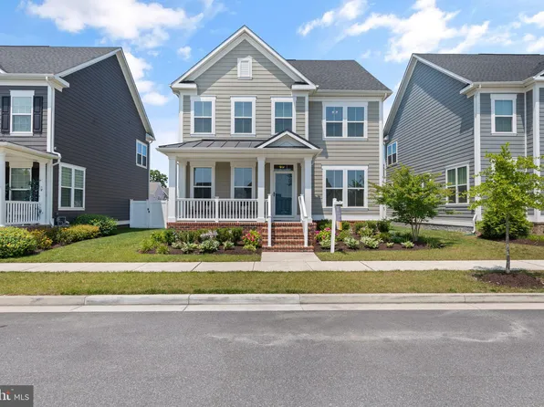 6502 Camden St, Middle River, MD 21220