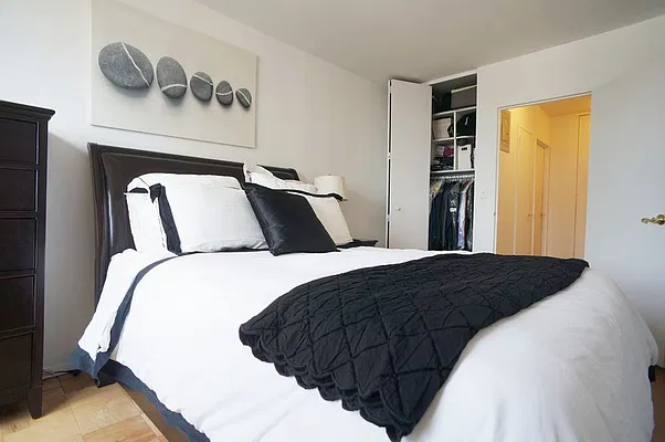 Rented by Bold New York | media 12