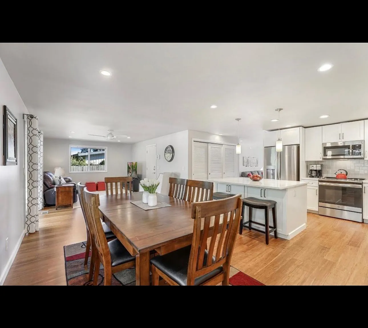 3 bed, 1520 sqft, $3,950 — Photo 4