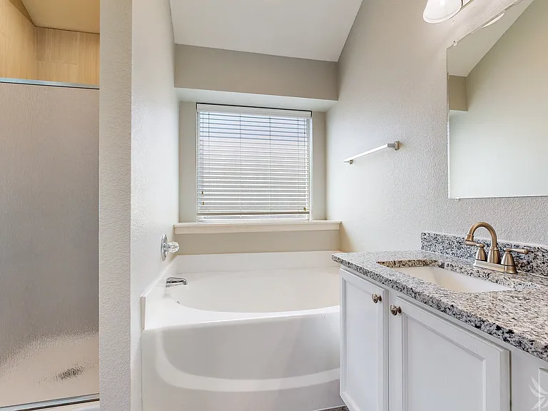 346 Leisure Ln — Photo 14