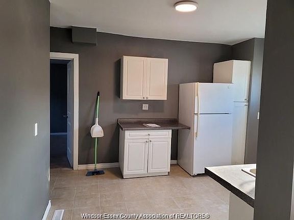4th image of 606 Oak St #2
