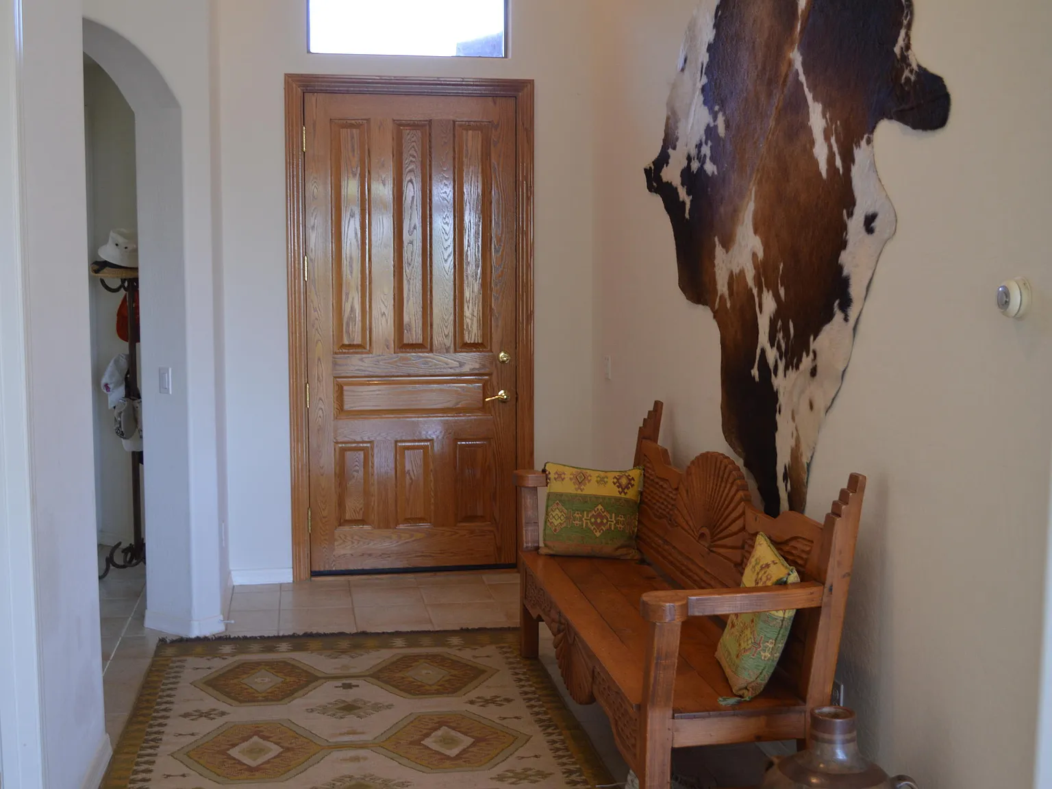 3 bed, 3.0 bath, 2127 sqft, $3,300 — Photo 2