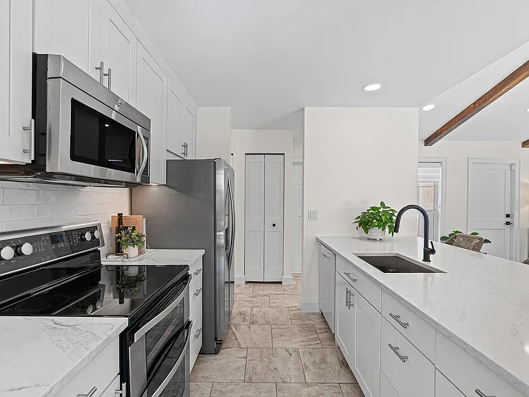 1401 Hummingbird Dr — Photo 14
