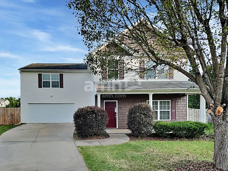 5935 Eastridge Ct