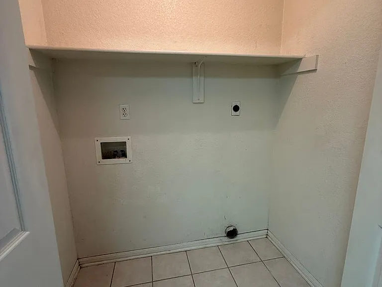 3208 Raven Dr — Photo 6