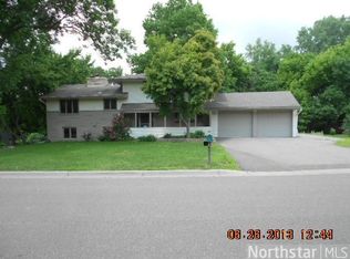 1200 Vista Dr, Burnsville, MN 55337