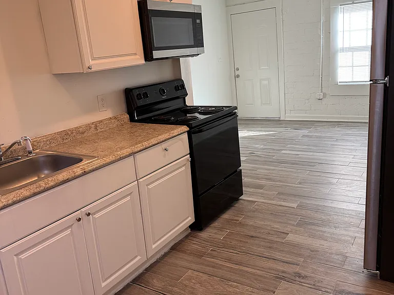 625 Jett St NW #4 — Photo 7