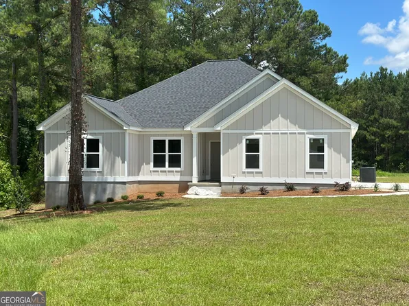551 Woodridge Ln, Cairo, GA 39827