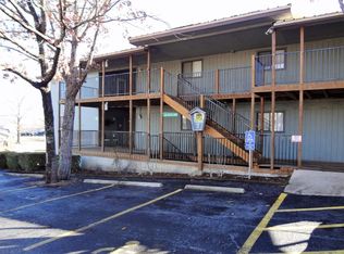 448 Notch Ln, Branson West, MO 65737