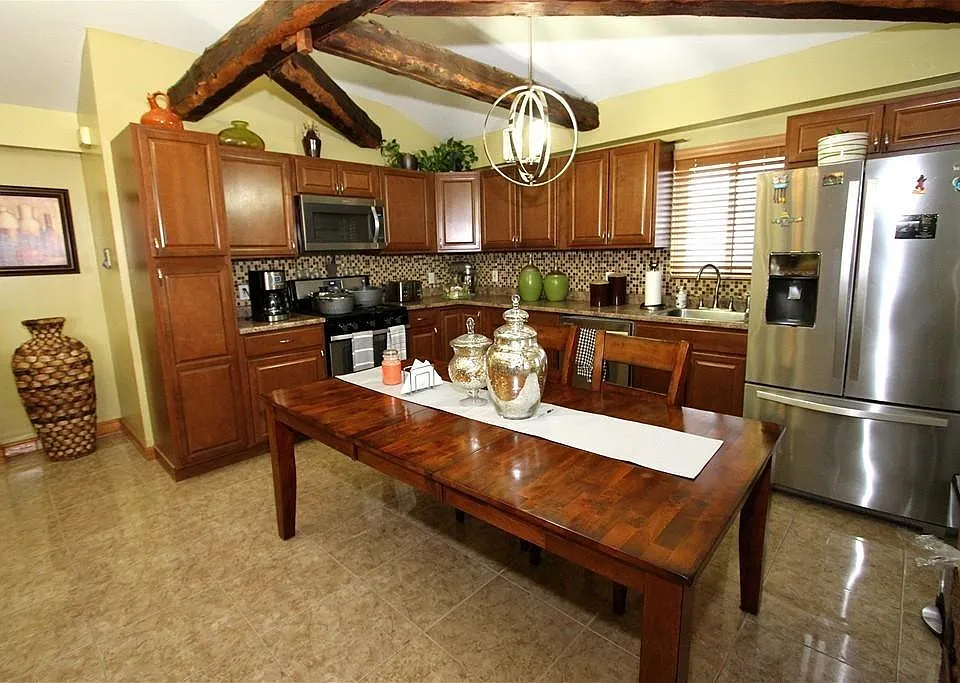 56 Crescent Ave #2L
