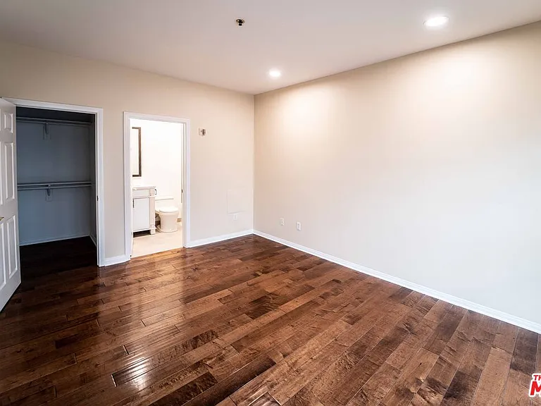 12011 Goshen Ave #202 — Photo 18