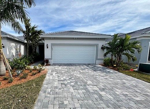 1st image of 1125 Harper Way