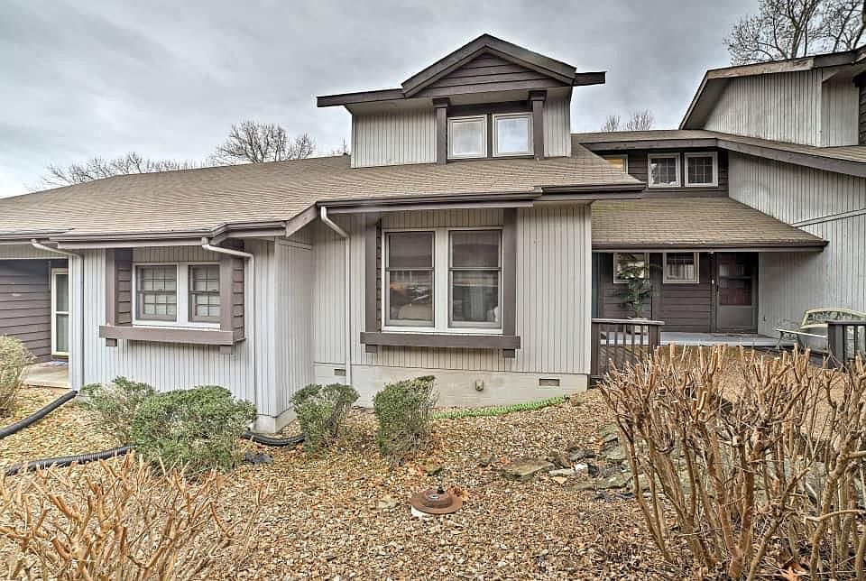 1st image of 14 Melinda Ln