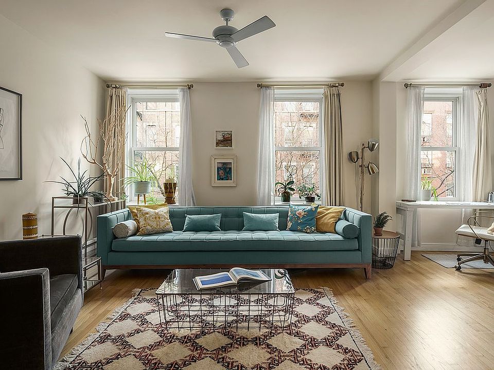 1st image of 275 E 7th St APT 3