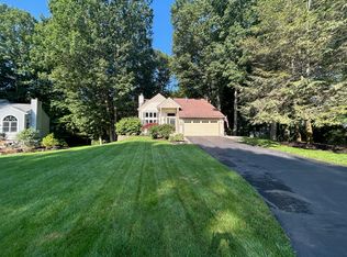 2036 Breeze Dr, Holland, MI 49424